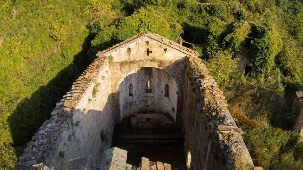 Il borgo monastico abbandonato di Mirteto